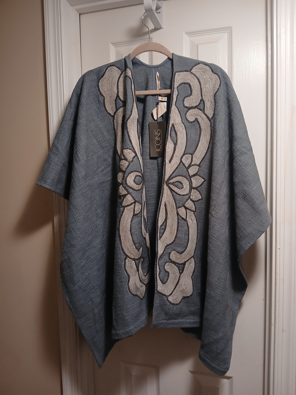 Soft Surroundings Blue Gray Embroidered Open Front Poncho